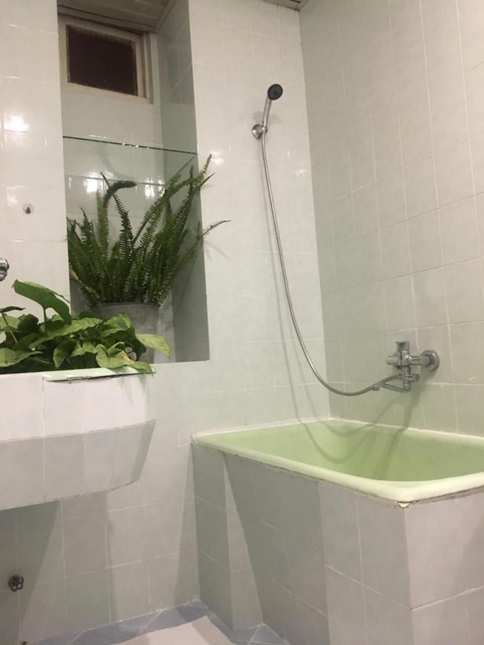 Feel At Home Тбилиси Екстериор снимка