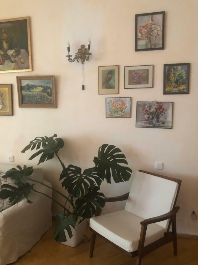 Feel At Home Тбилиси Екстериор снимка